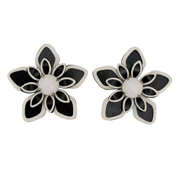 Black White Enamel Flower Brooch, Pin Pair - Picture 7 of 7
